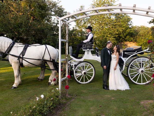 Le mariage de Isaac et Magali à Paris, Paris 2