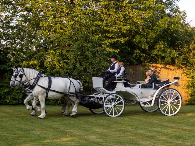 Le mariage de Isaac et Magali à Paris, Paris 5
