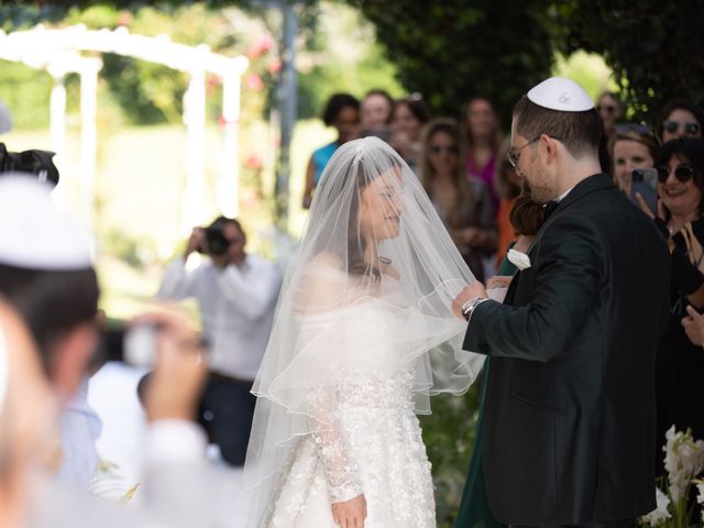 Le mariage de Isaac et Magali à Paris, Paris 21