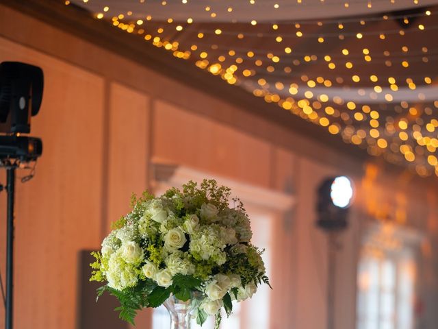 Le mariage de Isaac et Magali à Paris, Paris 49