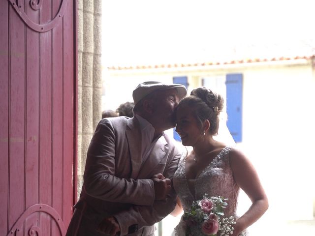 Le mariage de Pako et Fanny à Le Bernard, Vendée 17