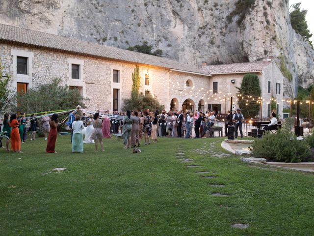 Le mariage de Antoine et Roxane à Orgon, Bouches-du-Rhône 49