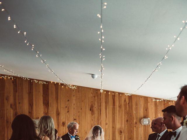 Le mariage de Tom et Victoria à Benest, Charente 63