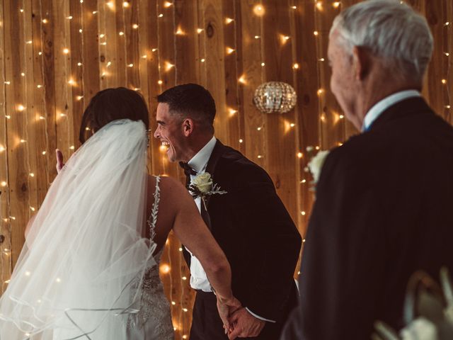 Le mariage de Tom et Victoria à Benest, Charente 65