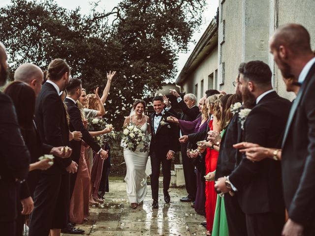 Le mariage de Tom et Victoria à Benest, Charente 74