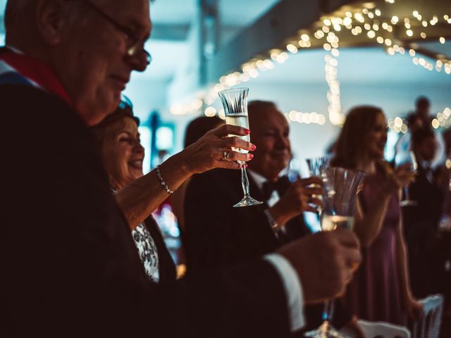 Le mariage de Tom et Victoria à Benest, Charente 135