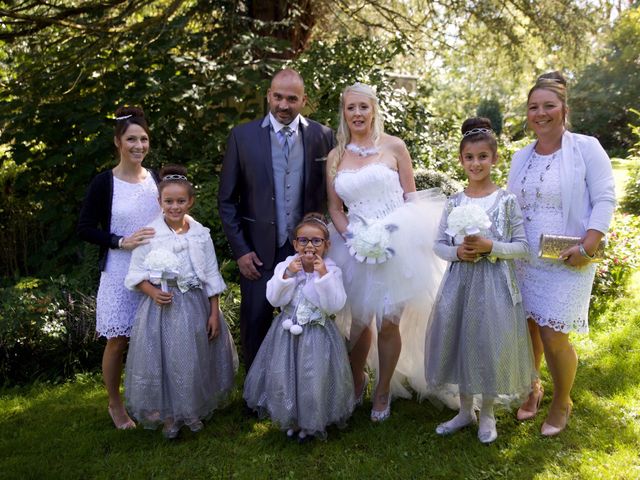 Le mariage de Serge et Sandrine à Gauriac, Gironde 56