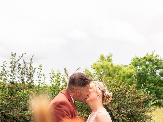 Le mariage de KEVIN et MELANIE à La Suze-sur-Sarthe, Sarthe 23