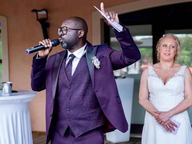 Le mariage de Olivier et Céline à Sathonay-Camp, Rhône 12