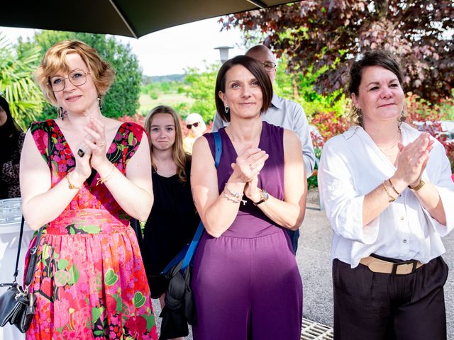 Le mariage de Olivier et Céline à Sathonay-Camp, Rhône 13
