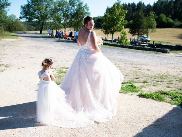 Le mariage de Christophe  et Justine  à Unieux, Loire 24