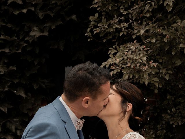 Le mariage de Alban et Elodie à Manzat, Puy-de-Dôme 27