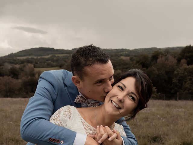 Le mariage de Alban et Elodie à Manzat, Puy-de-Dôme 33