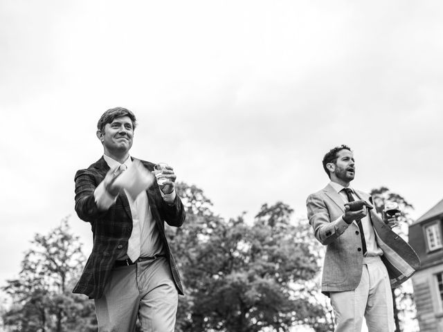 Le mariage de Rob et Emma à Courtomer, Orne 76