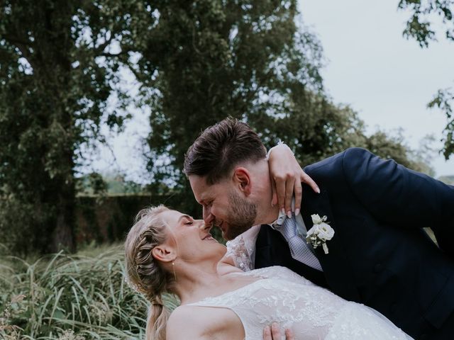 Le mariage de Cyriaque et Coralie à Gosnay, Pas-de-Calais 7