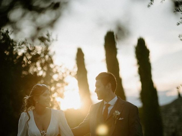 Le mariage de Thomas et Lisa à Grignan, Drôme 3