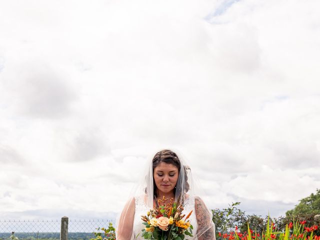 Le mariage de Yohan et Typhaine à Bayeux, Calvados 14