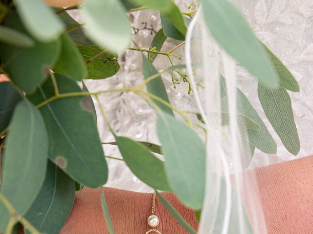 Le mariage de Yohan et Typhaine à Bayeux, Calvados 16