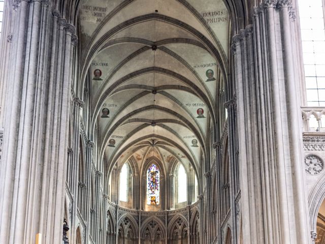 Le mariage de Yohan et Typhaine à Bayeux, Calvados 20