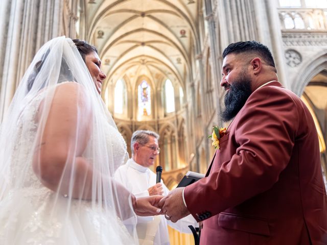 Le mariage de Yohan et Typhaine à Bayeux, Calvados 1