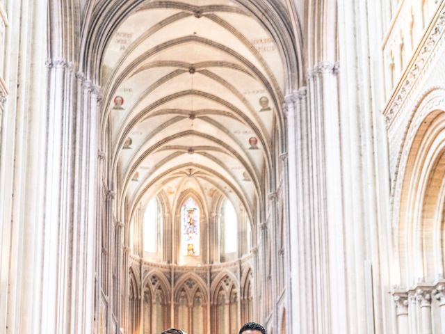 Le mariage de Yohan et Typhaine à Bayeux, Calvados 22