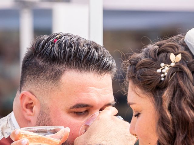 Le mariage de Yohan et Typhaine à Bayeux, Calvados 29