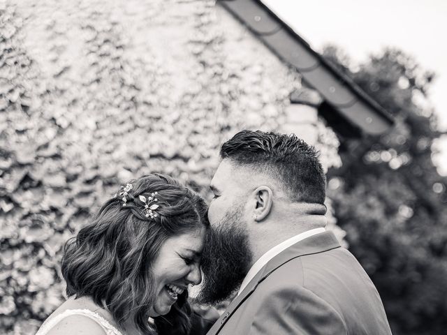 Le mariage de Yohan et Typhaine à Bayeux, Calvados 32