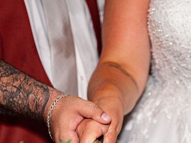 Le mariage de Yohan et Typhaine à Bayeux, Calvados 36