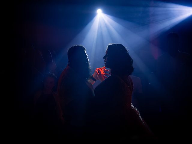 Le mariage de Yohan et Typhaine à Bayeux, Calvados 39