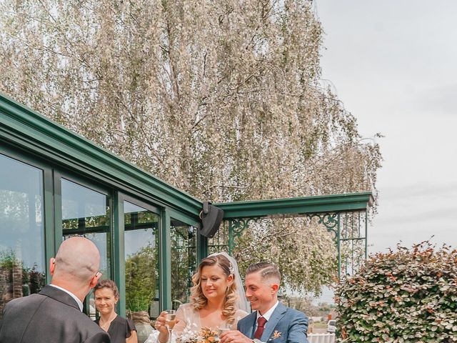 Le mariage de Pauline et Loic à Tournai, Hainaut 16