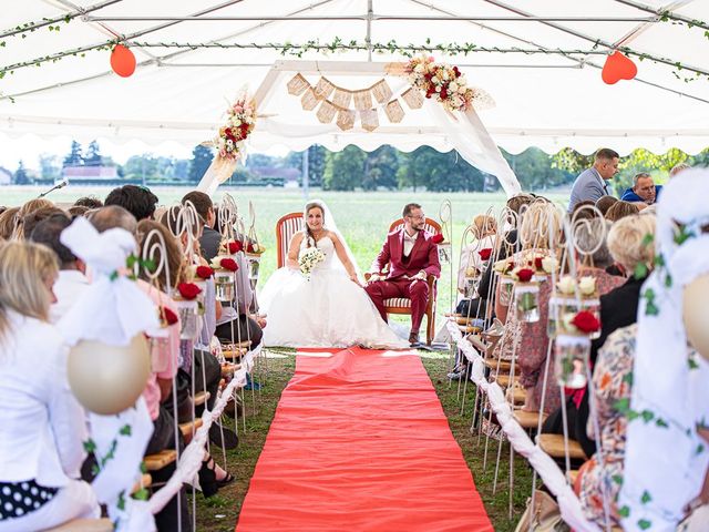 Le mariage de Damien et Emeline à Bréhémont, Indre-et-Loire 33