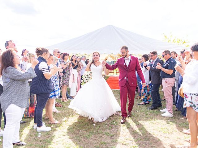 Le mariage de Damien et Emeline à Bréhémont, Indre-et-Loire 39