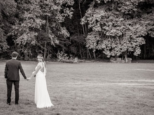 Le mariage de Adrien et Marie à Charny-Orée-de-Puisaye, Yonne 38