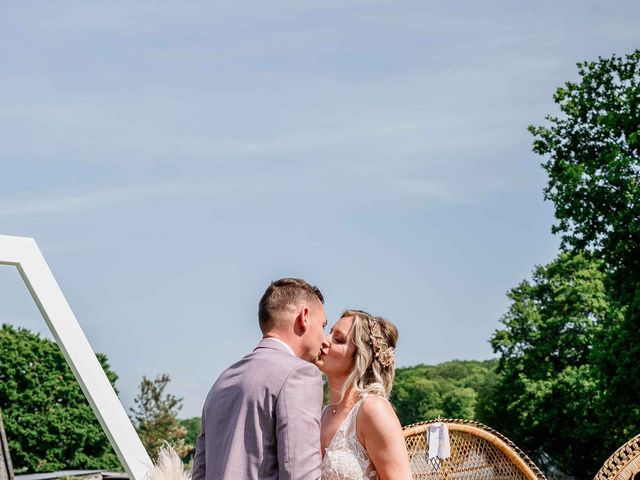 Le mariage de Doriane et Alexis à Combourg, Ille et Vilaine 23