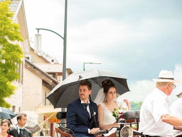 Le mariage de Alexandre et Emilie à Frangy, Haute-Savoie 9