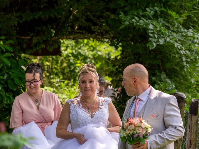 Le mariage de Fred et Audrey à Voujeaucourt, Doubs 4