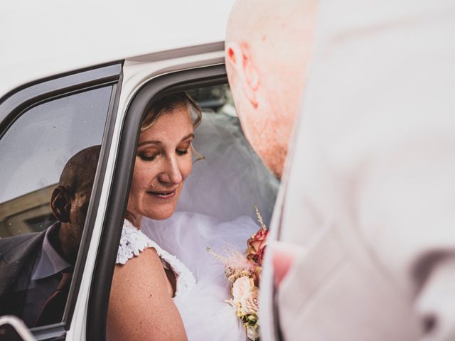 Le mariage de Fred et Audrey à Voujeaucourt, Doubs 1