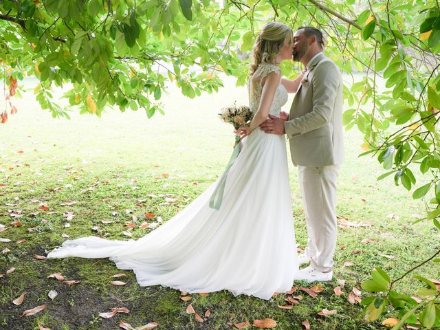 Le mariage de Ludovic et Isabelle à Merey, Eure 15