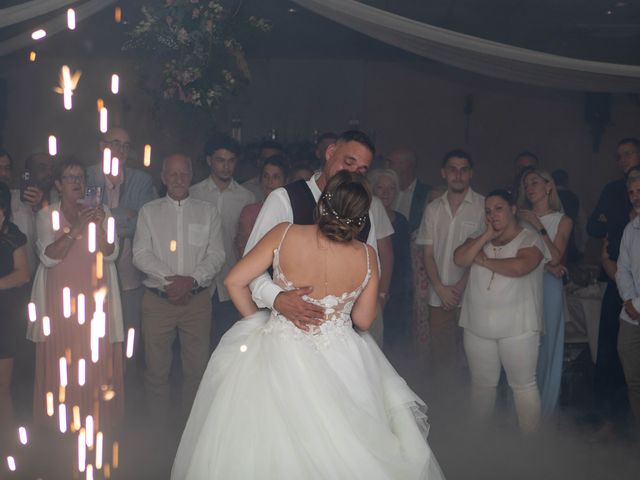Le mariage de Guillaume et Samantha à Saint-Valérien, Yonne 51