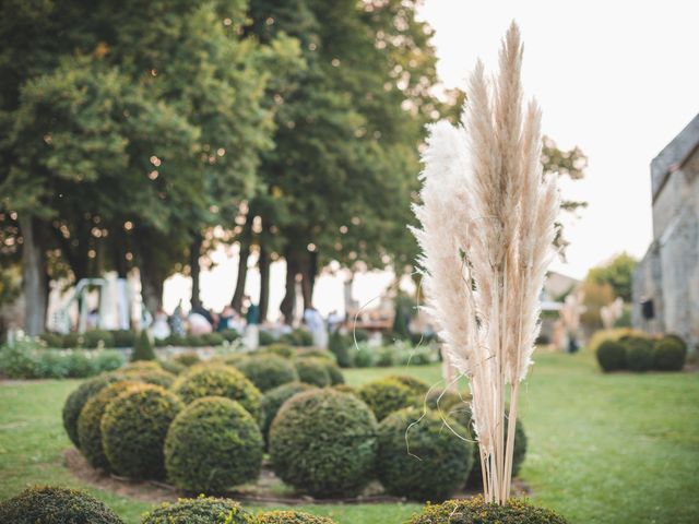 Le mariage de Anthony et Audrey à Saint-Savinien, Charente Maritime 23