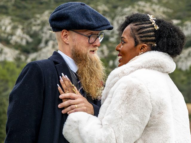 Le mariage de Théo et Karoli  à Sénas, Bouches-du-Rhône 8