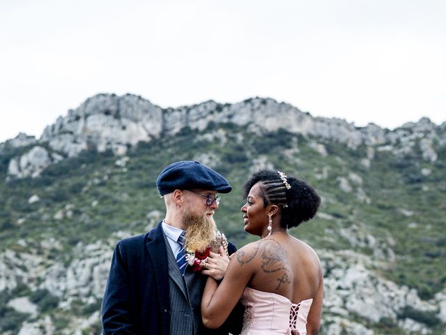 Le mariage de Théo et Karoli  à Sénas, Bouches-du-Rhône 9