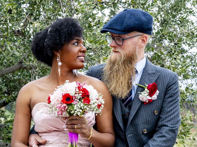 Le mariage de Théo et Karoli  à Sénas, Bouches-du-Rhône 13