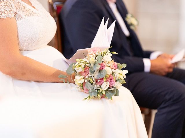 Le mariage de Aurélien et Julie à Saint-Antoine-du-Rocher, Indre-et-Loire 2