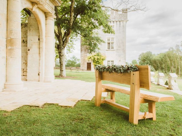 Le mariage de Abdenour et Claire à Crazannes, Charente Maritime 22