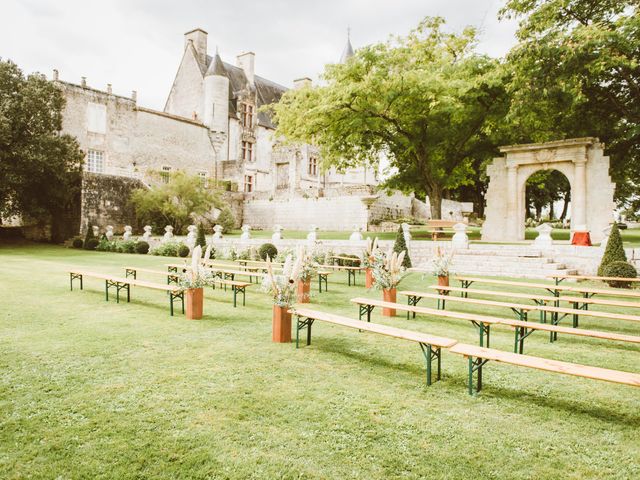 Le mariage de Abdenour et Claire à Crazannes, Charente Maritime 24