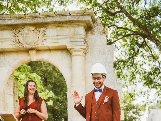 Le mariage de Abdenour et Claire à Crazannes, Charente Maritime 37