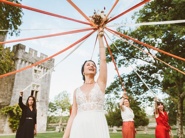 Le mariage de Abdenour et Claire à Crazannes, Charente Maritime 44