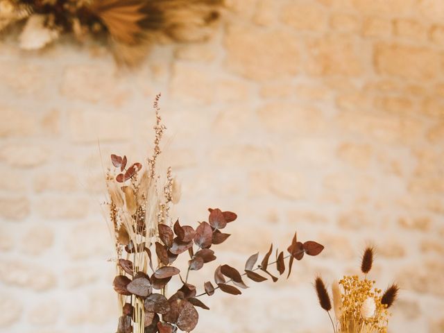 Le mariage de Abdenour et Claire à Crazannes, Charente Maritime 52