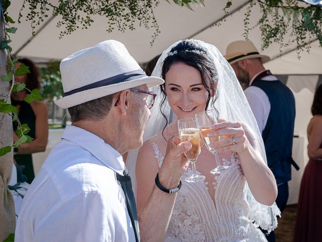 Le mariage de Sébastien et Fanny à Évreux, Eure 75